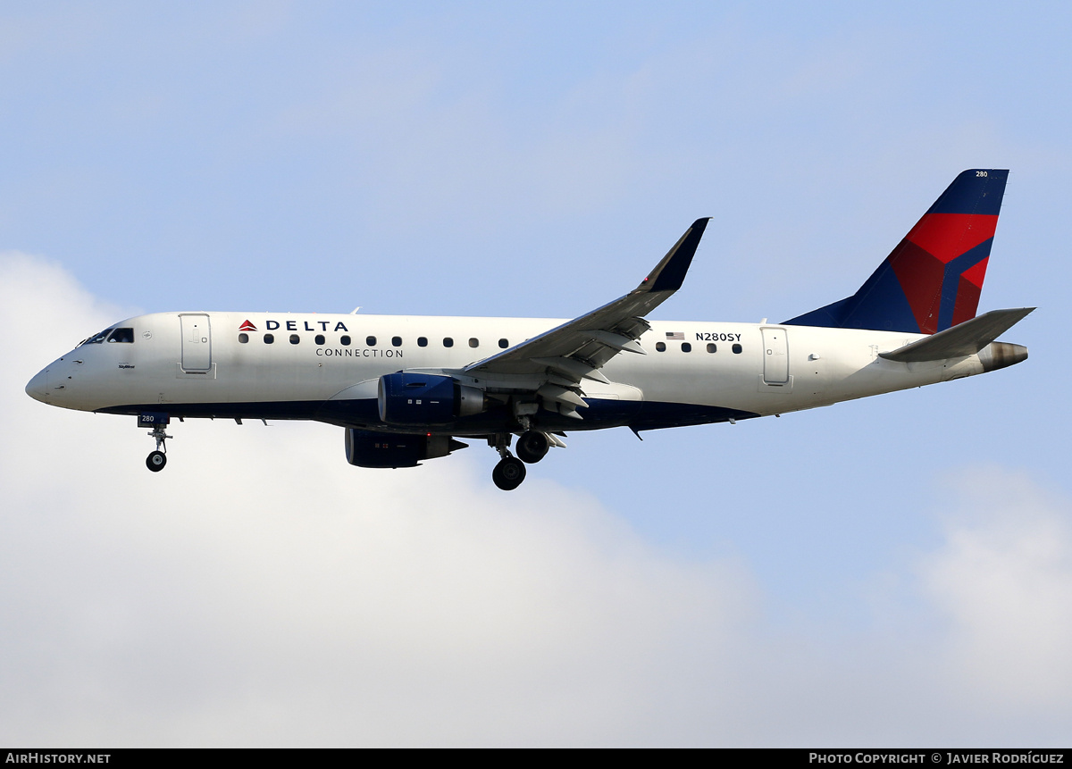 Aircraft Photo of N280SY | Embraer 175LL (ERJ-170-200LL) | Delta Connection | AirHistory.net #685722