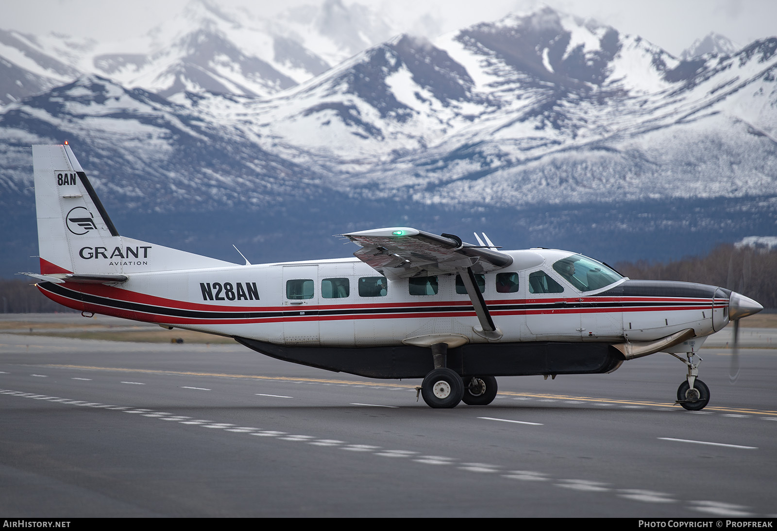 Aircraft Photo of N28AN | Cessna 208B Grand Caravan | Grant Aviation | AirHistory.net #685832