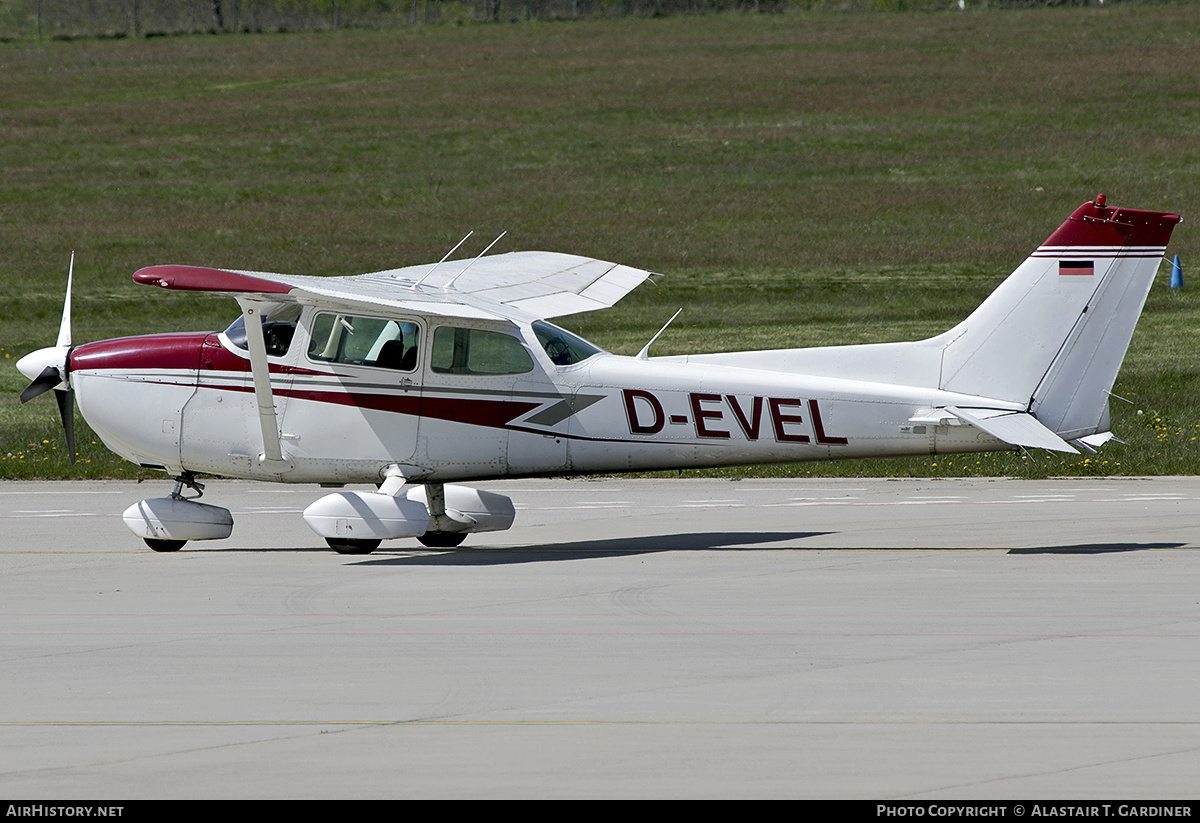 Aircraft Photo of D-EVEL | Cessna 172N Skyhawk II | AirHistory.net #686095