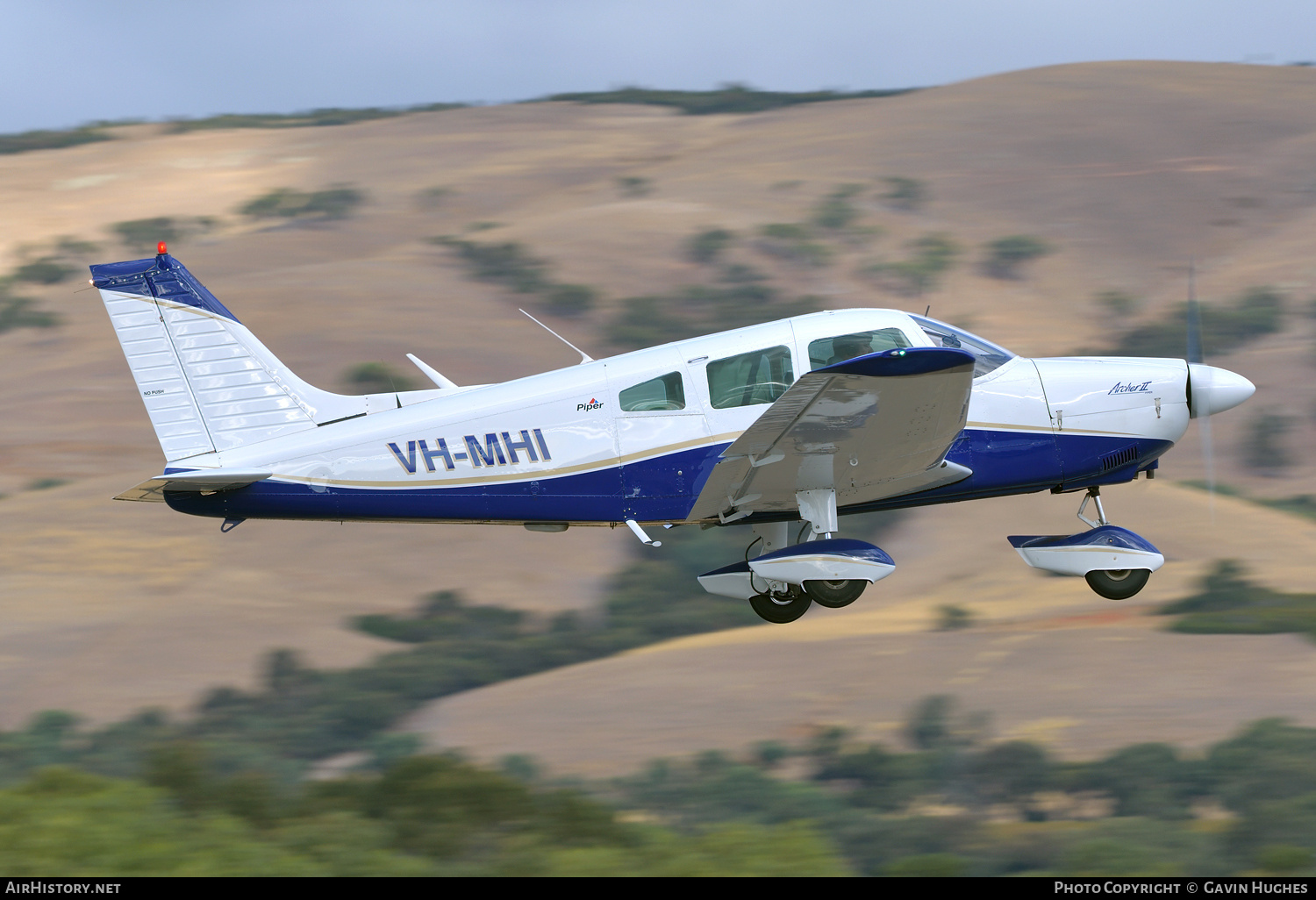 Aircraft Photo of VH-MHI | Piper PA-28-181 Cherokee Archer II | AirHistory.net #686234