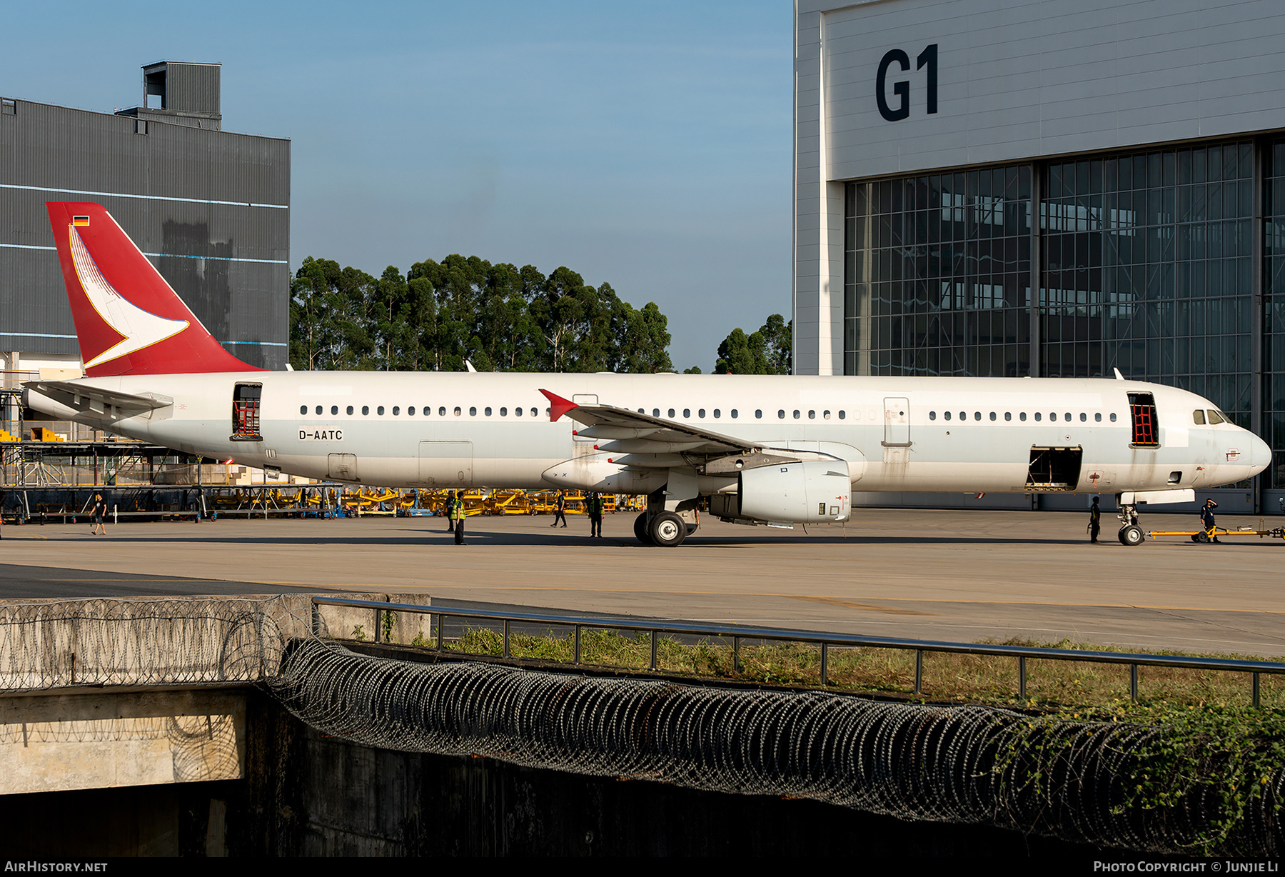 Aircraft Photo of D-AATC | Airbus A321-231(PCF) | Cathay Dragon Airways | AirHistory.net #686308