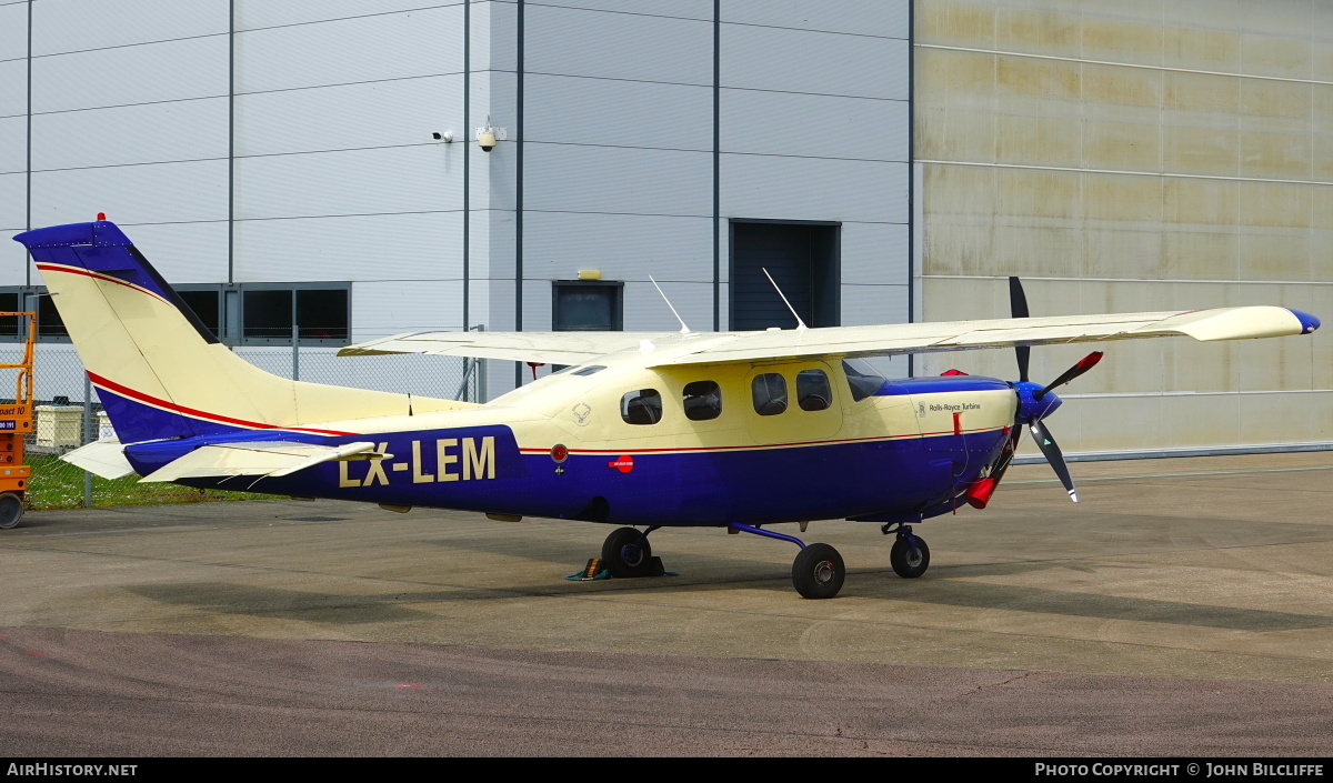 Aircraft Photo of LX-LEM | Cessna P210N Silver Eagle | AirHistory.net #686335
