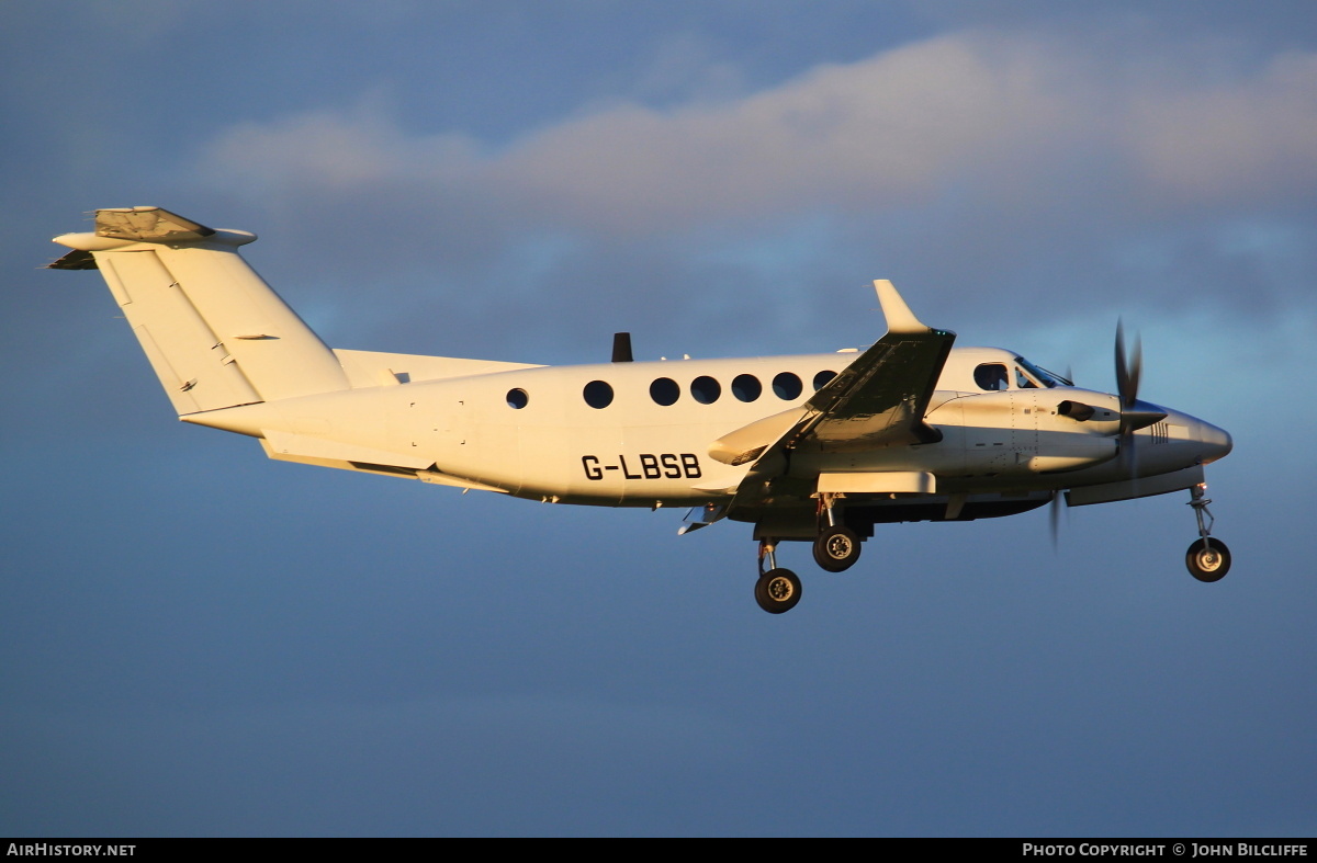 Aircraft Photo of G-LBSB | Beechcraft 350C King Air (B300C) | AirHistory.net #686361