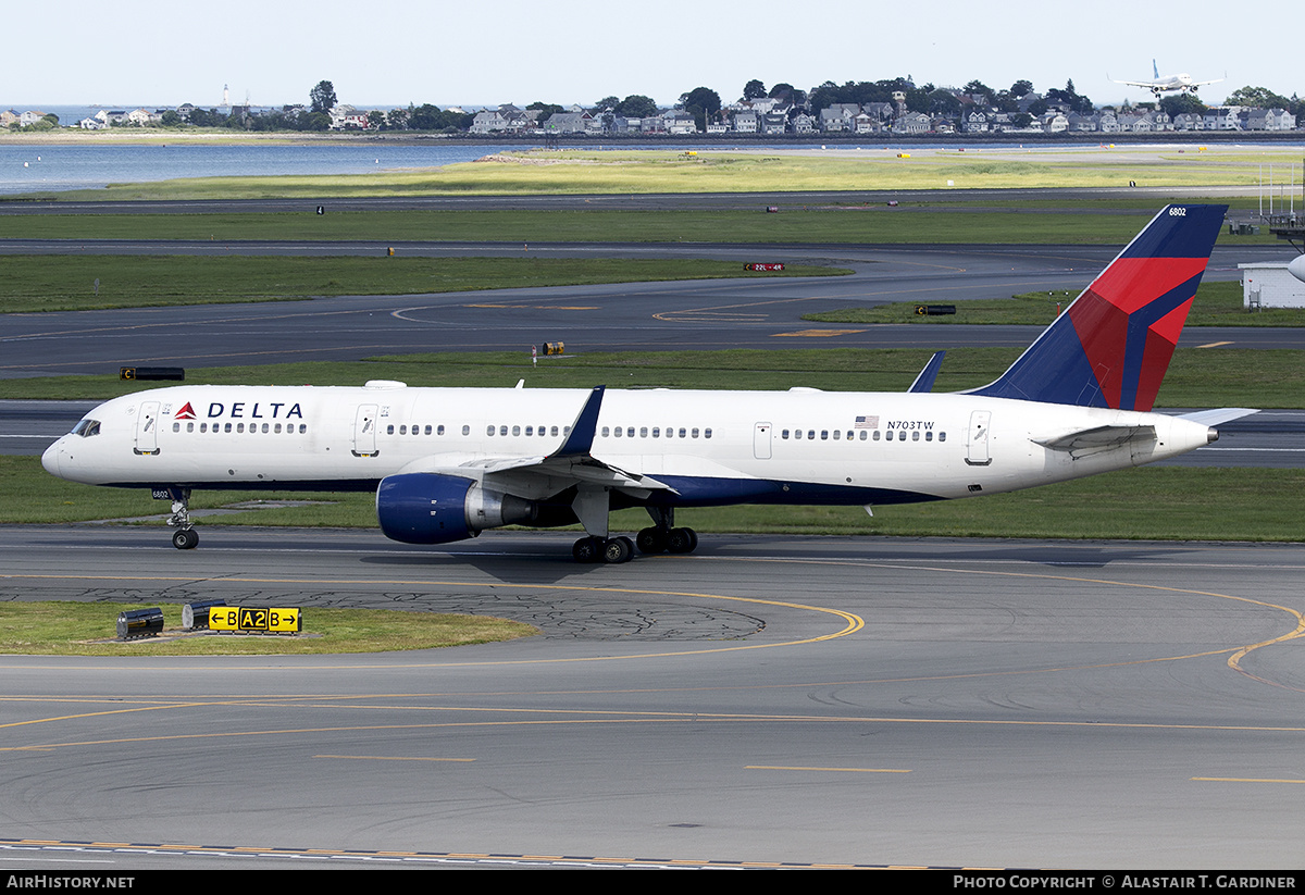 Aircraft Photo of N703TW | Boeing 757-2Q8 | Delta Air Lines | AirHistory.net #686376