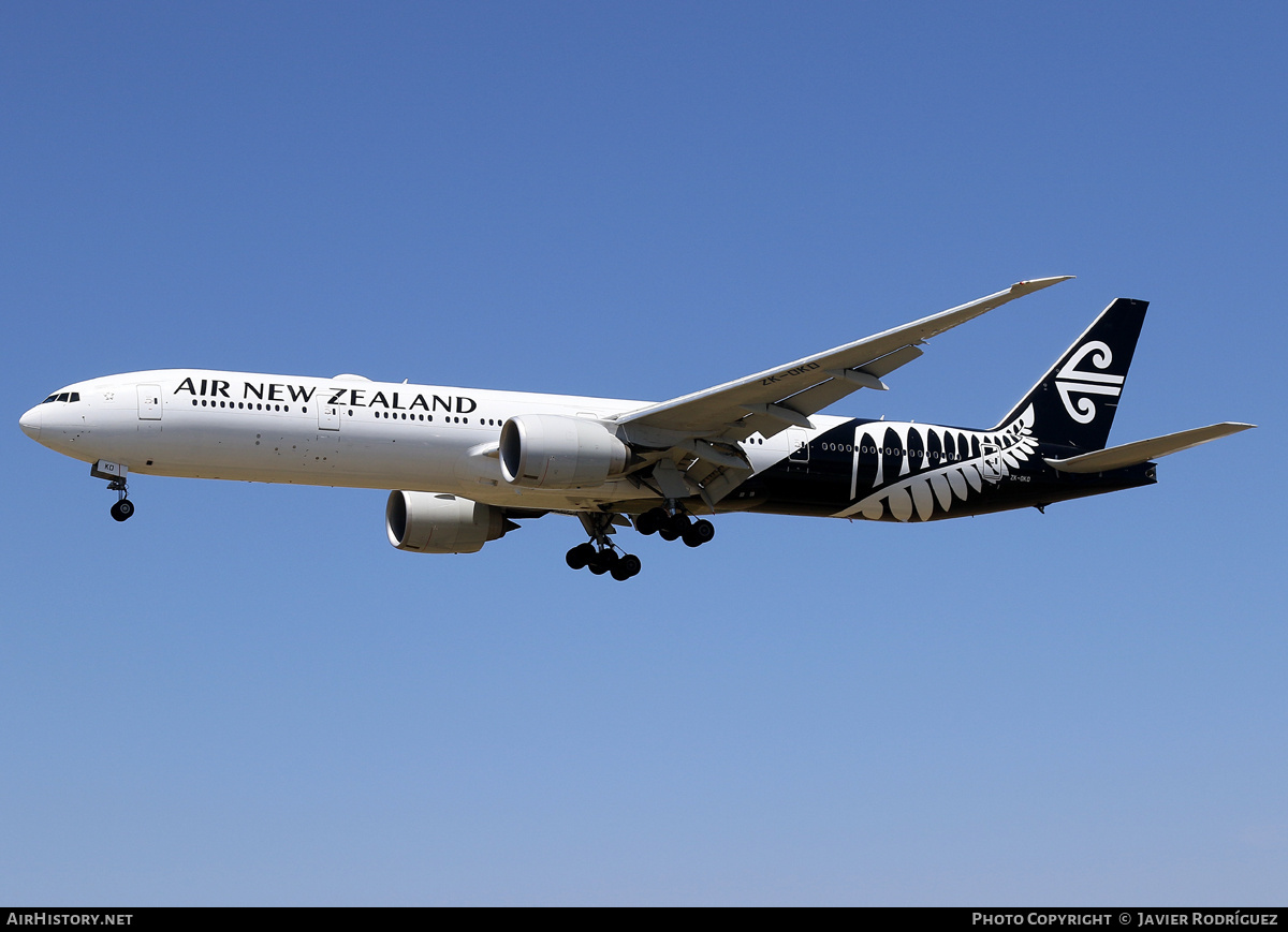 Aircraft Photo of ZK-OKO | Boeing 777-319/ER | Air New Zealand | AirHistory.net #686555