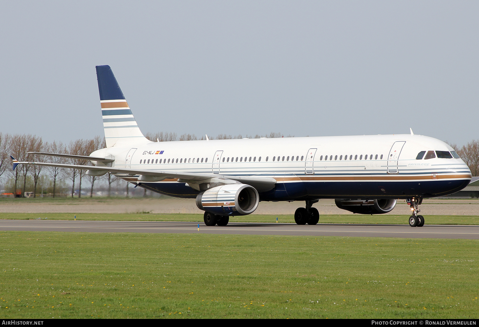 Aircraft Photo of EC-NLJ | Airbus A321-231 | Privilege Style | AirHistory.net #686647