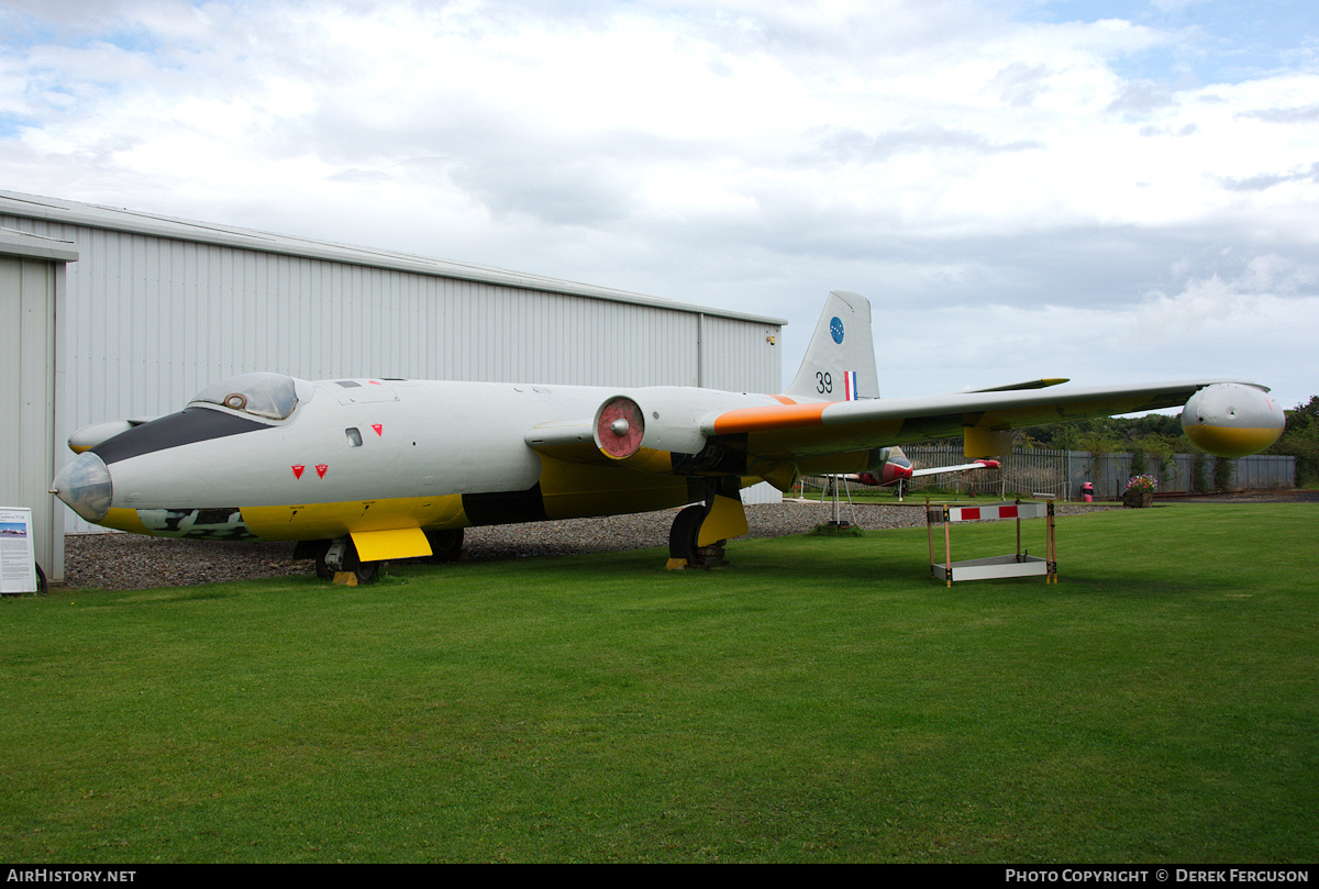 Aircraft Photo of WJ639 | English Electric Canberra TT18 | UK - Air Force | AirHistory.net #686697