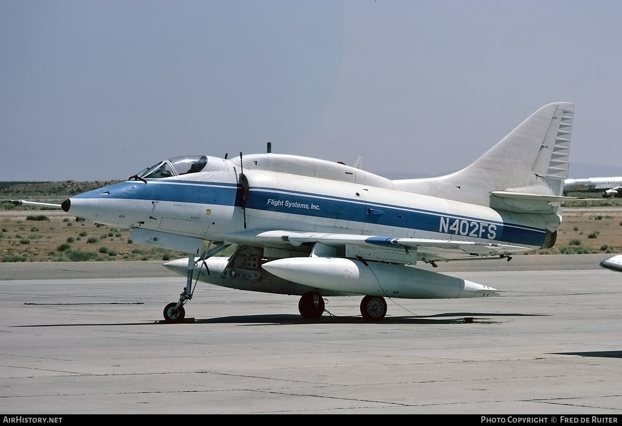 Aircraft Photo of N402FS | Douglas A-4L Skyhawk | Flight Systems | AirHistory.net #686720
