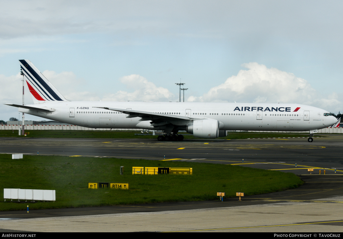 Aircraft Photo of F-GZNQ | Boeing 777-328/ER | Air France | AirHistory.net #686871