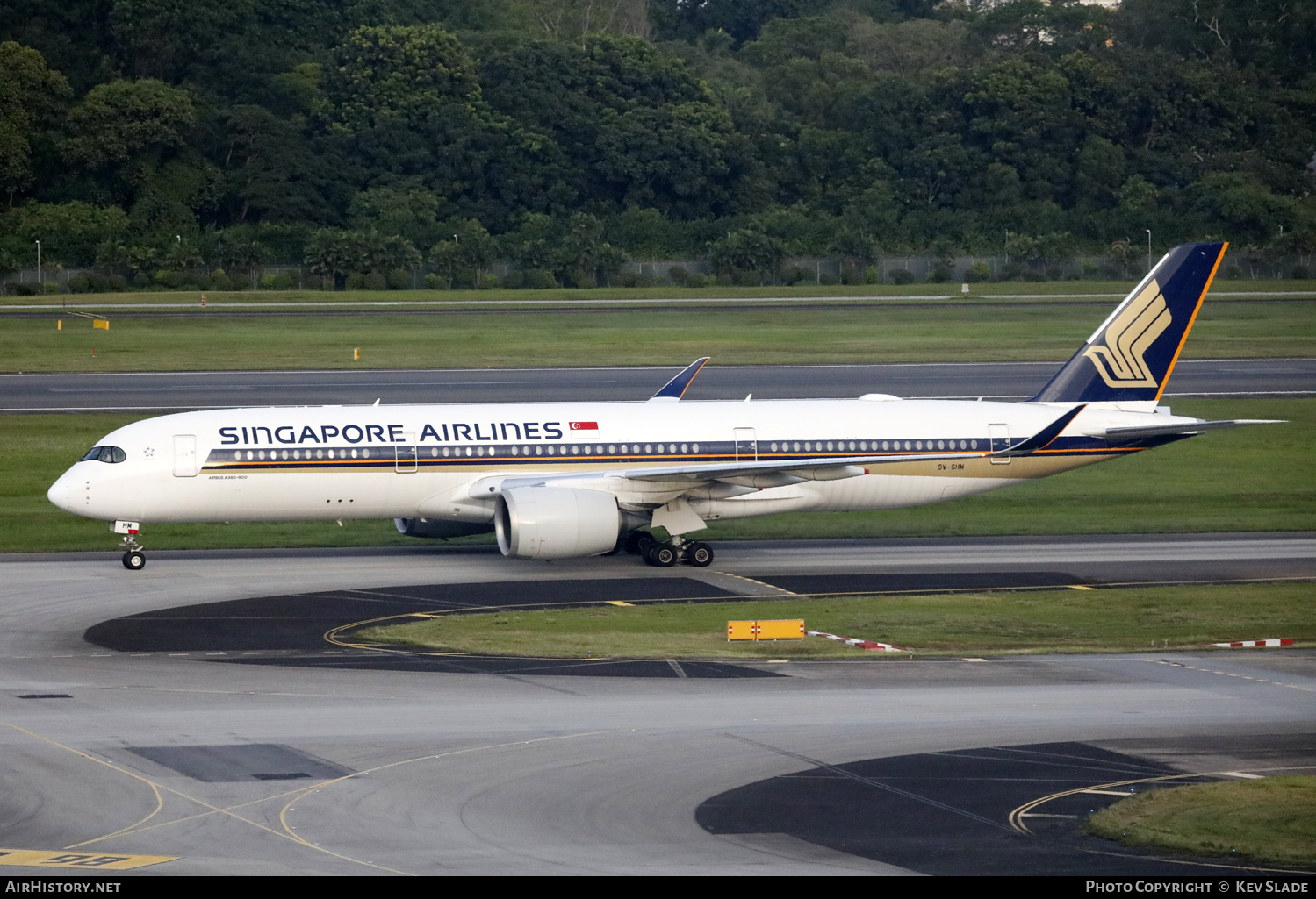 Aircraft Photo of 9V-SHM | Airbus A350-1041 | Singapore Airlines | AirHistory.net #686945