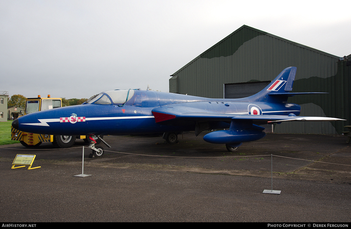 Aircraft Photo of XL572 | Hawker Hunter T7 | UK - Air Force | AirHistory.net #686965
