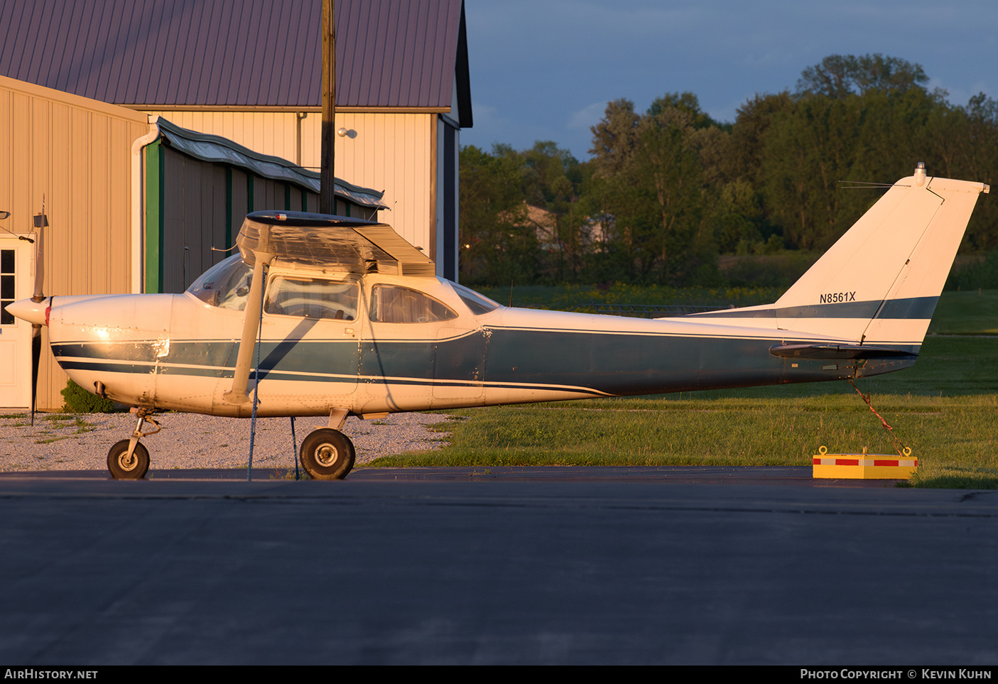 Aircraft Photo of N8561X | Cessna P172D Skyhawk Powermatic | AirHistory.net #687028