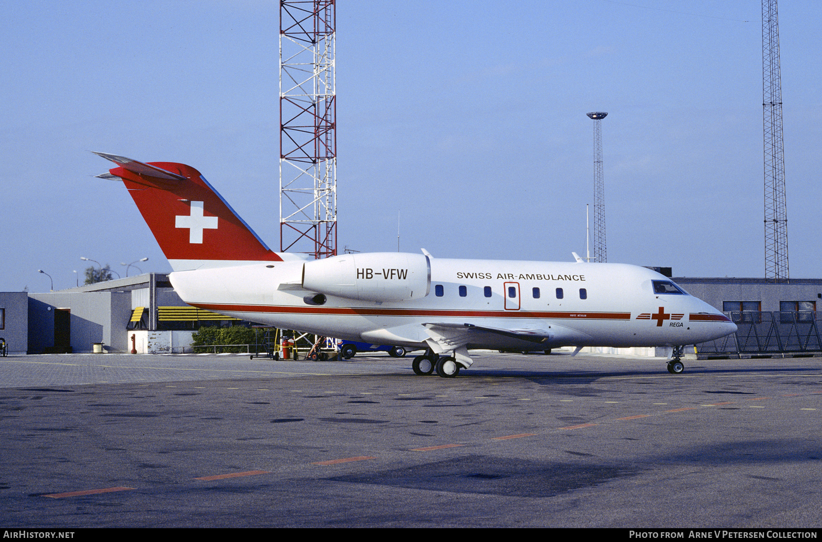 Aircraft Photo of HB-VFW | Canadair Challenger 600 (CL-600-1A11) | REGA - Swiss Air Ambulance | AirHistory.net #687034