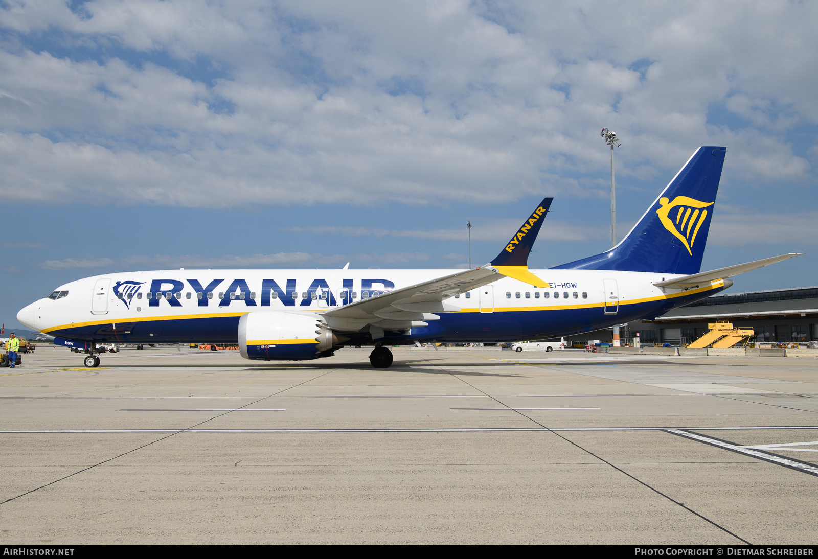 Aircraft Photo of EI-HGW | Boeing 737-8200 Max 200 | Ryanair | AirHistory.net #687079