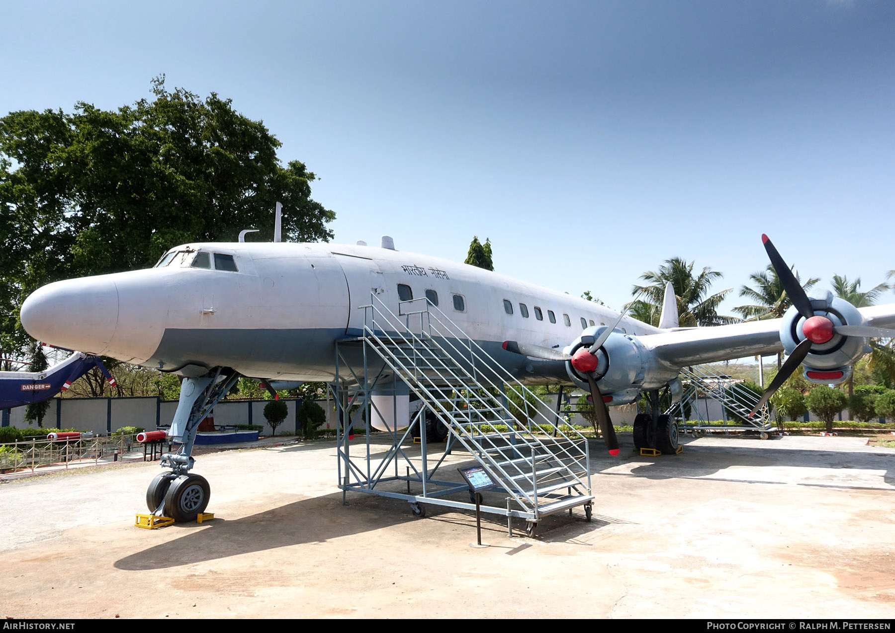 Aircraft Photo of IN315 / 15 | Lockheed L-1049G Super Constellation | India - Navy | AirHistory.net #687096