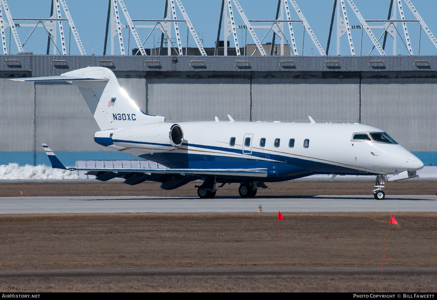 Aircraft Photo of N30XC | Bombardier Challenger 300 (BD-100-1A10) | AirHistory.net #687134
