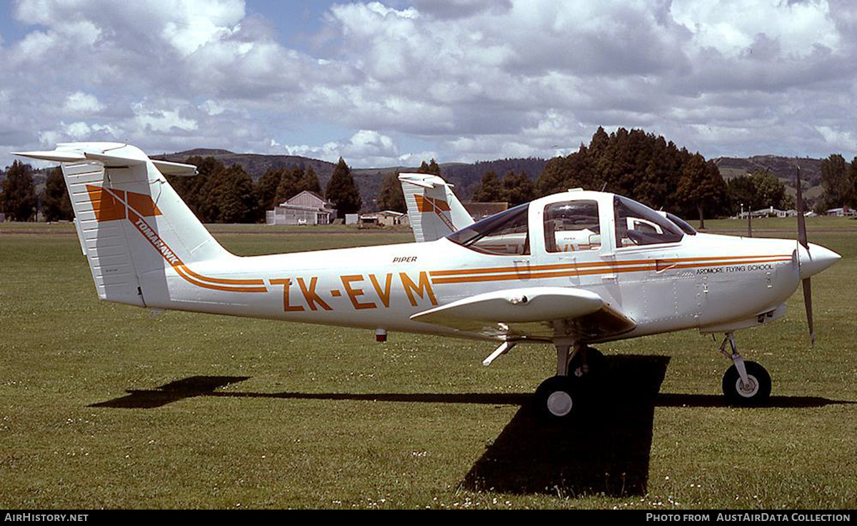 Aircraft Photo of ZK-EVM | Piper PA-38-112 Tomahawk | Ardmore Flying School | AirHistory.net #687165