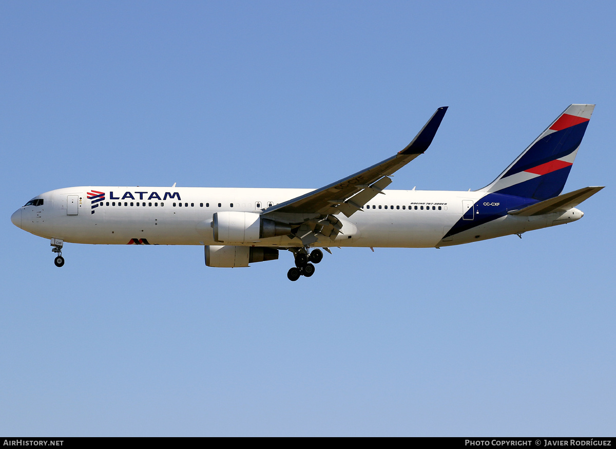 Aircraft Photo of CC-CXF | Boeing 767-316/ER | LATAM Airlines | AirHistory.net #687241
