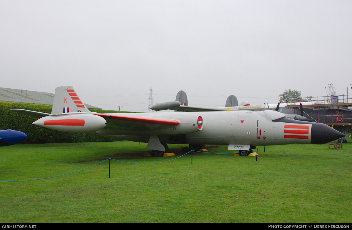Aircraft Photo of WH904 | English Electric Canberra T.19 | UK - Air Force | AirHistory.net #687254