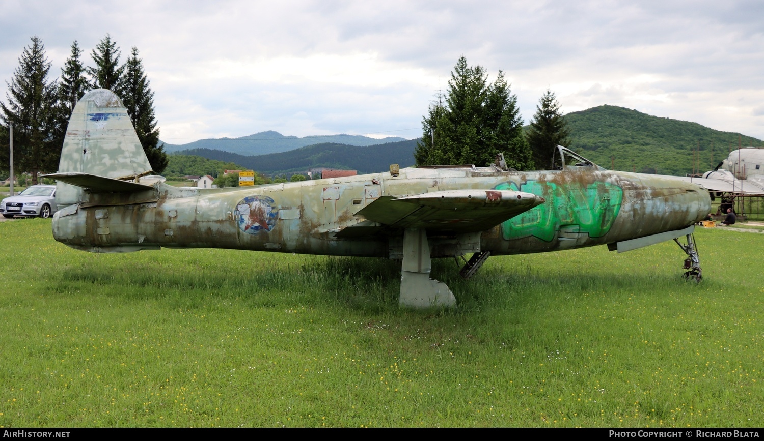 Aircraft Photo of 10686 | Republic F-84G Thunderjet | Yugoslavia - Air Force | AirHistory.net #687255