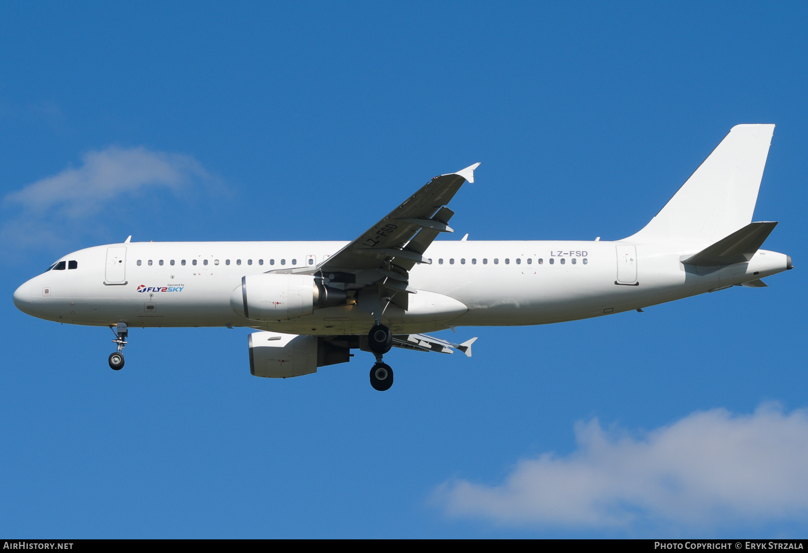 Aircraft Photo of LZ-FSD | Airbus A320-214 | Fly2Sky | AirHistory.net #687294