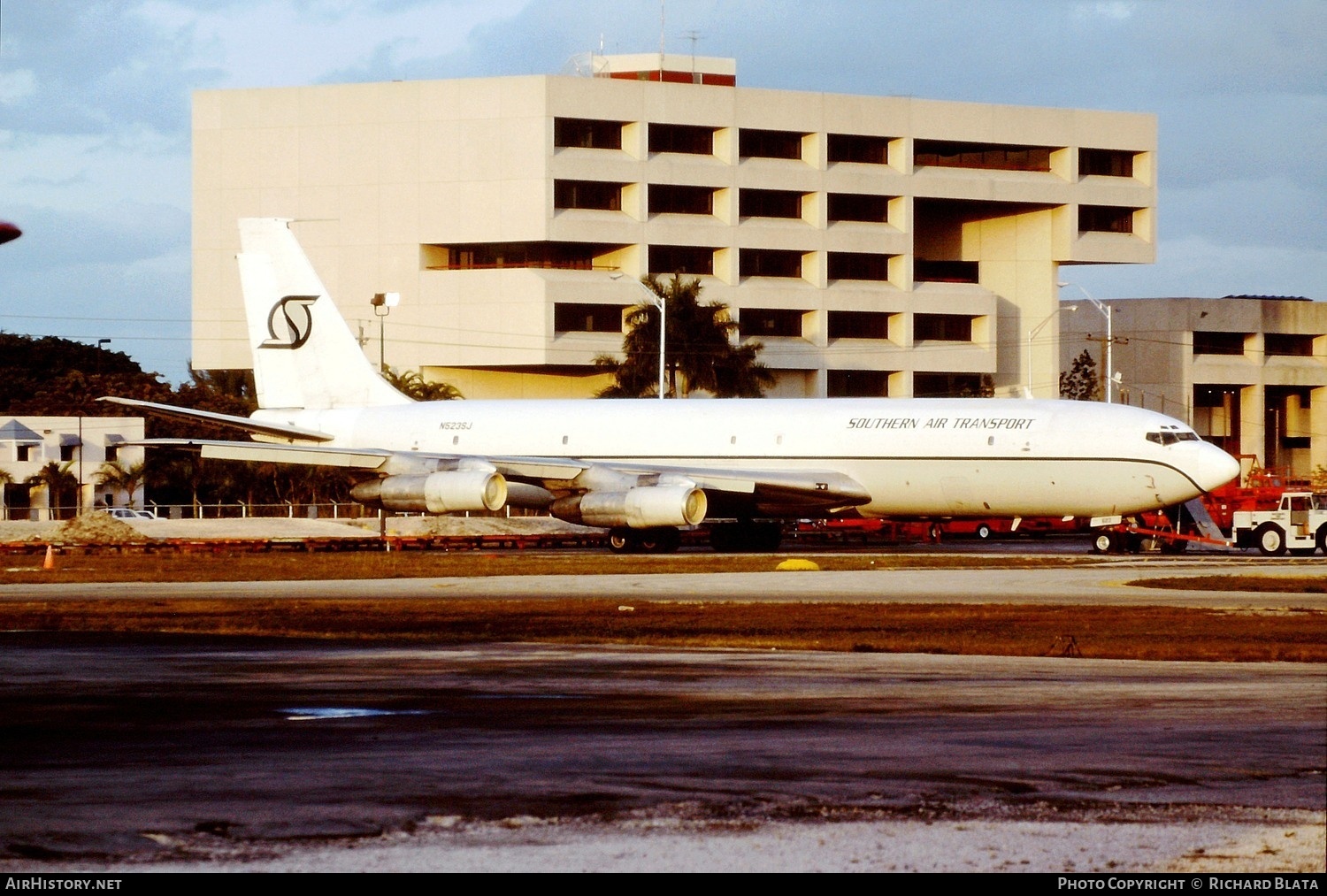 Aircraft Photo of N523SJ | Boeing 707-369C | Southern Air Transport | AirHistory.net #687365