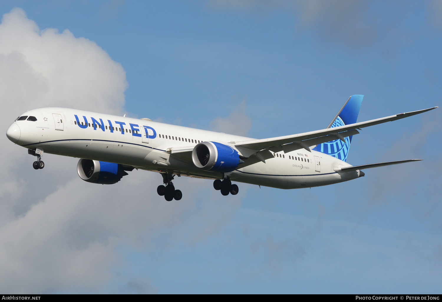 Aircraft Photo of N12012 | Boeing 787-10 Dreamliner | United Airlines | AirHistory.net #687396