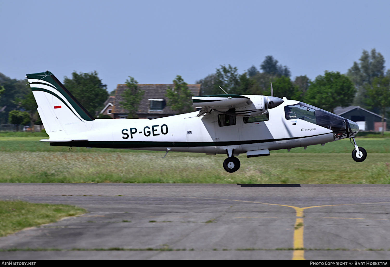 Aircraft Photo of SP-GEO | Vulcanair P-68 Observer 2 | Opegieka | AirHistory.net #687442
