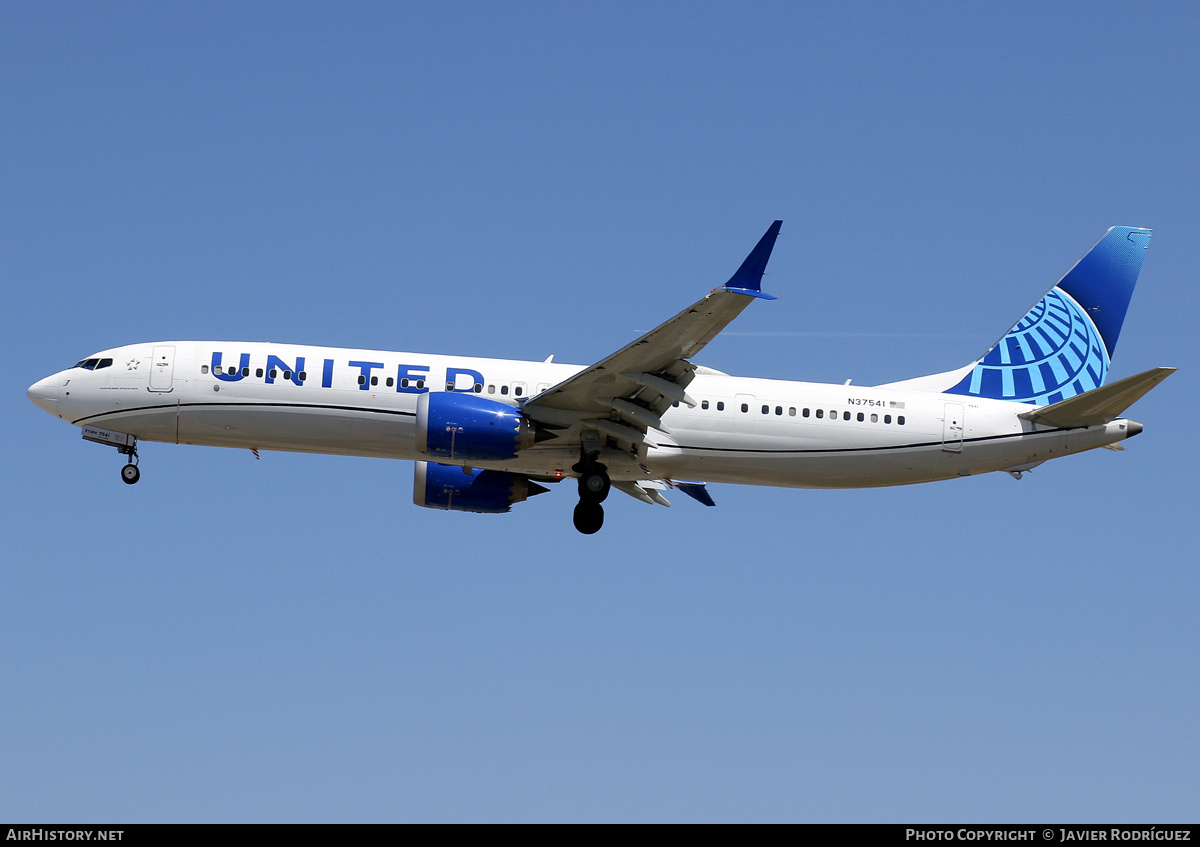 Aircraft Photo of N37541 | Boeing 737-9 Max 9 | United Airlines | AirHistory.net #687448