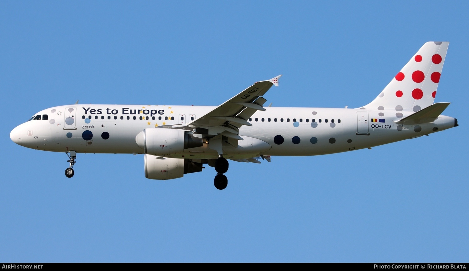 Aircraft Photo of OO-TCV | Airbus A320-231 | Brussels Airlines | AirHistory.net #687670
