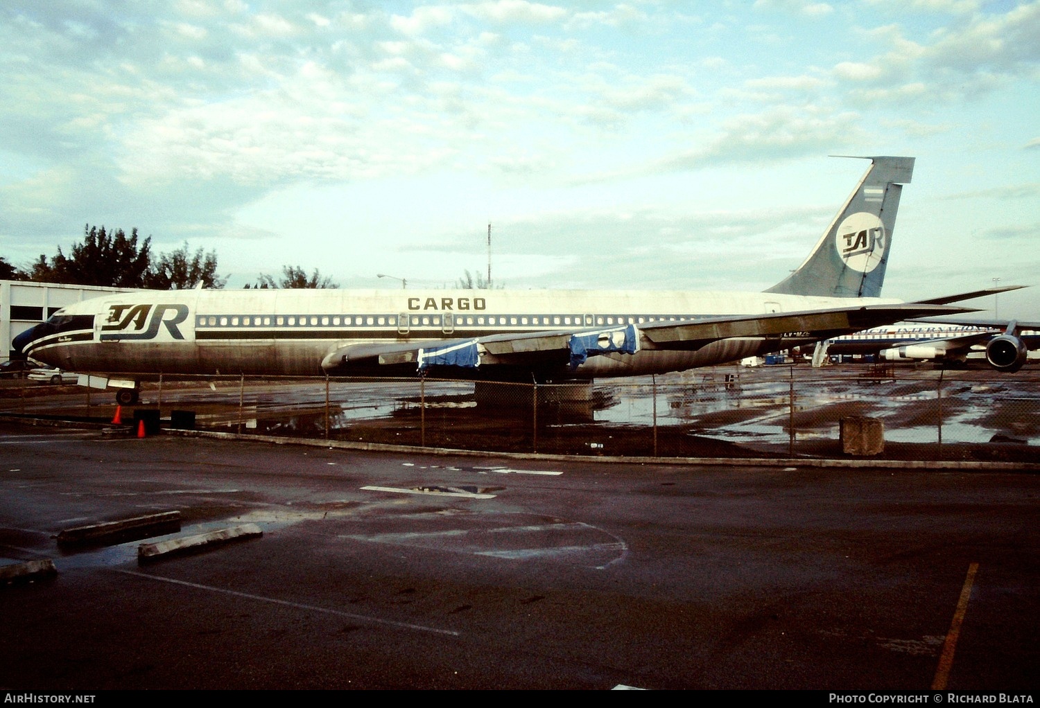 Aircraft Photo of LV-MZE | Boeing 707-338C | Transporte Aereo Rioplatense - TAR | AirHistory.net #687695