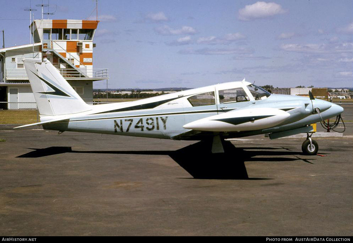 Aircraft Photo of N7491Y | Piper PA-30-160 Twin Comanche | AirHistory.net #687825