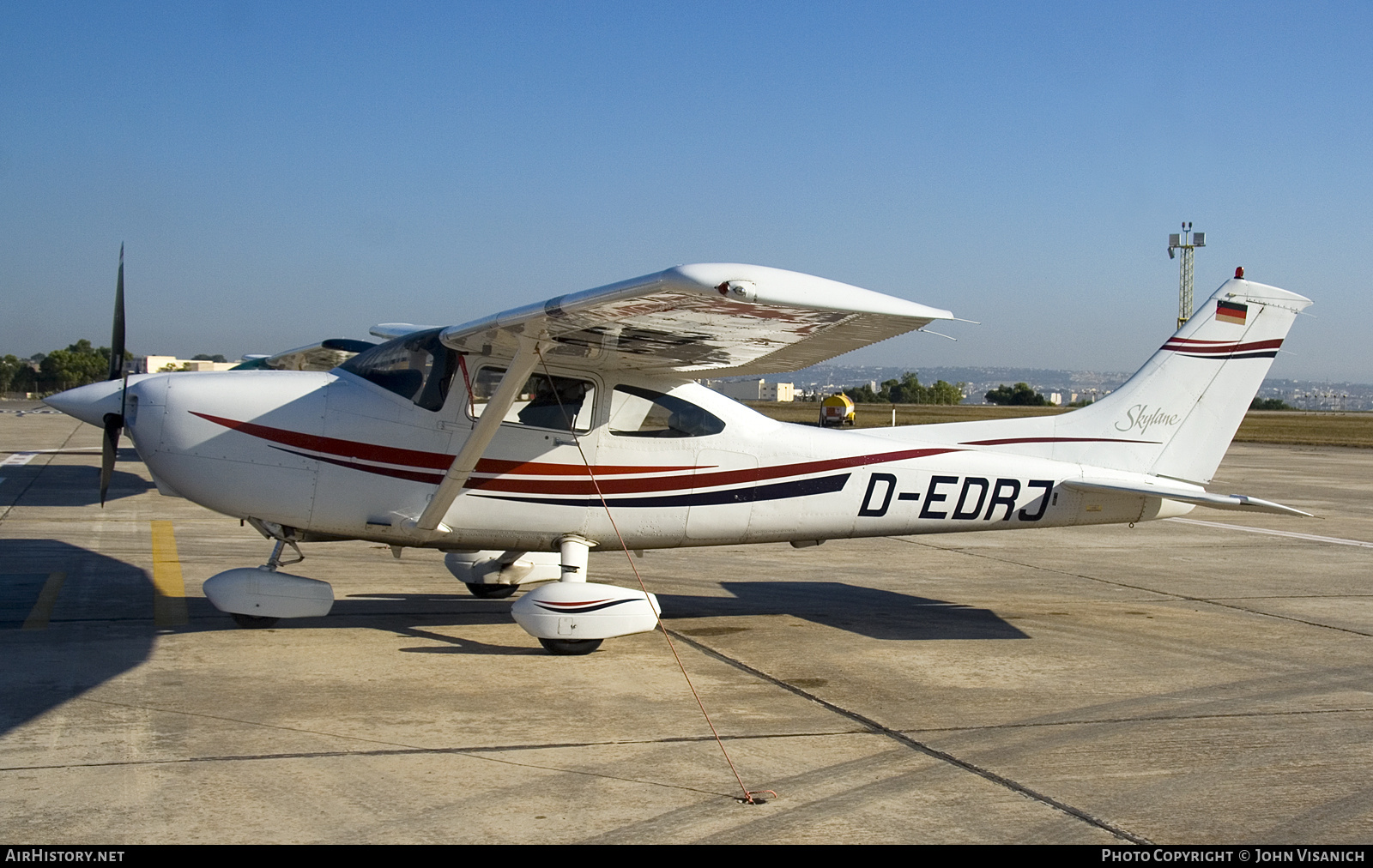 Aircraft Photo of D-EDRJ | Cessna 182S Skylane | AirHistory.net #687848