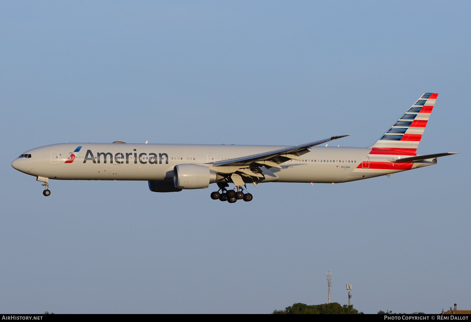 Aircraft Photo of N723AN | Boeing 777-323/ER | American Airlines | AirHistory.net #687886