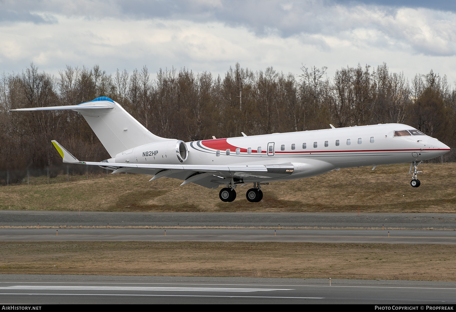 Aircraft Photo of N82HP | Bombardier Global 6500 (BD-700-1A10) | AirHistory.net #687984