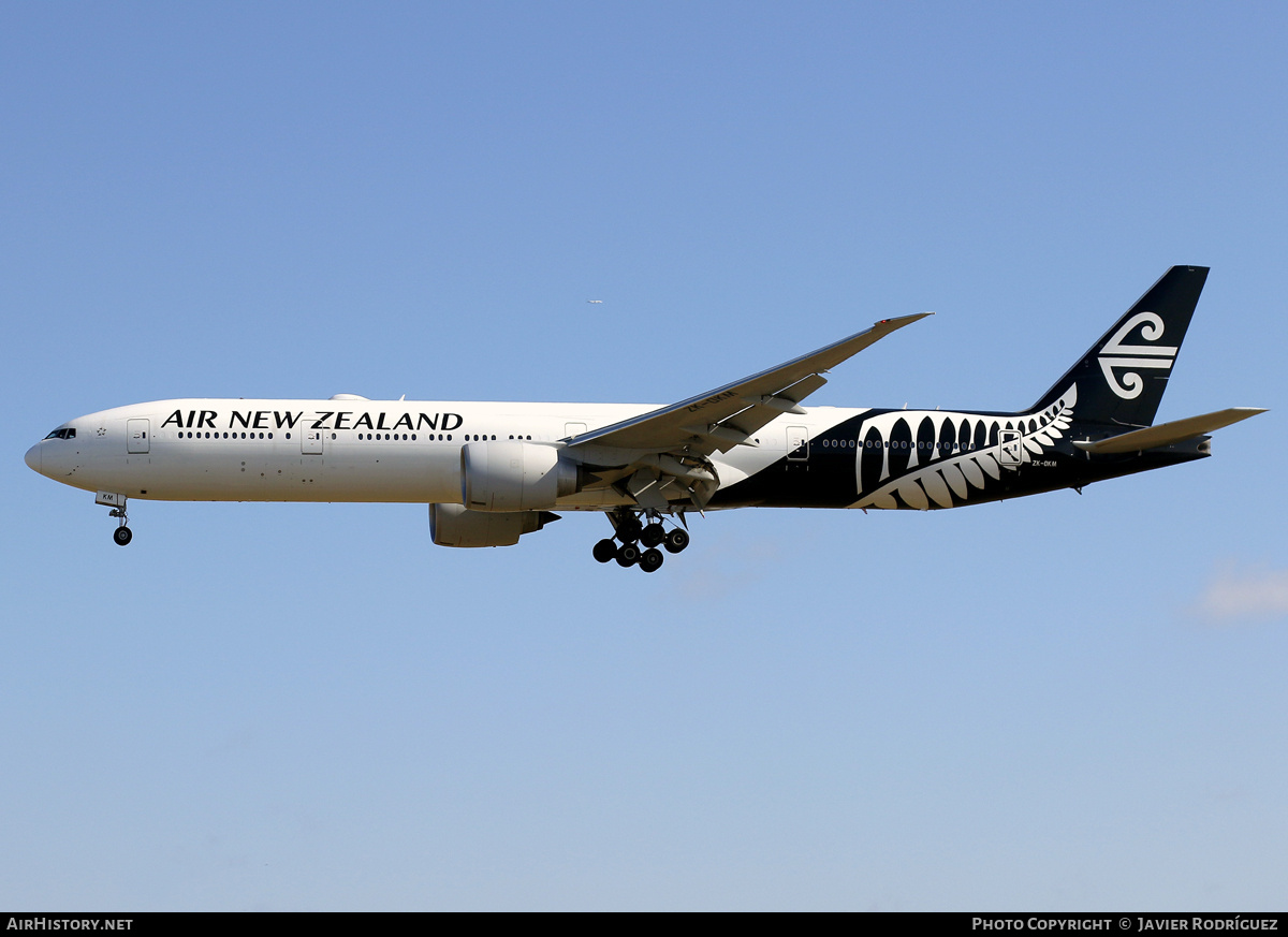 Aircraft Photo of ZK-OKM | Boeing 777-319/ER | Air New Zealand | AirHistory.net #688084