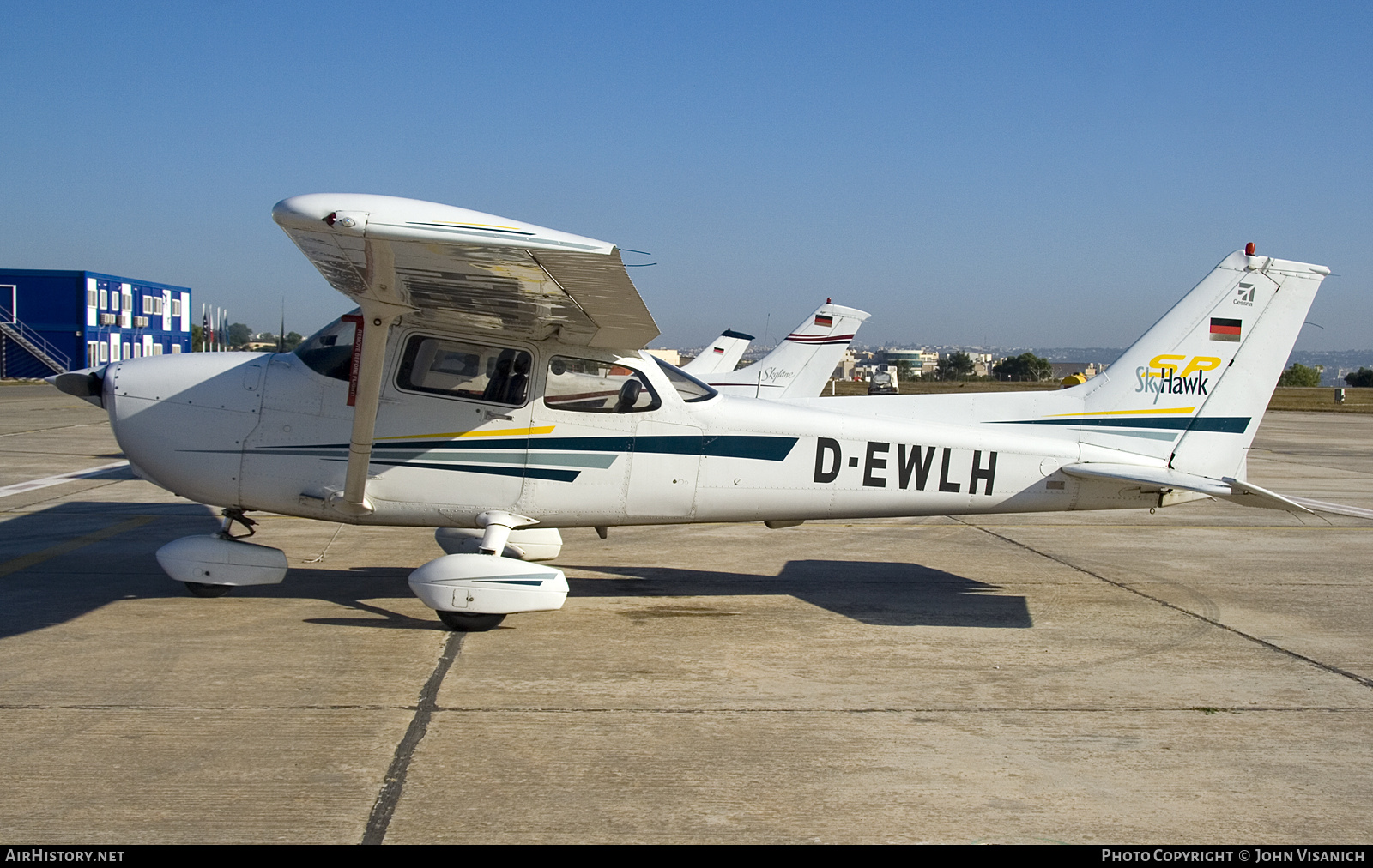 Aircraft Photo of D-EWLH | Cessna 172S Skyhawk SP | AirHistory.net #688280