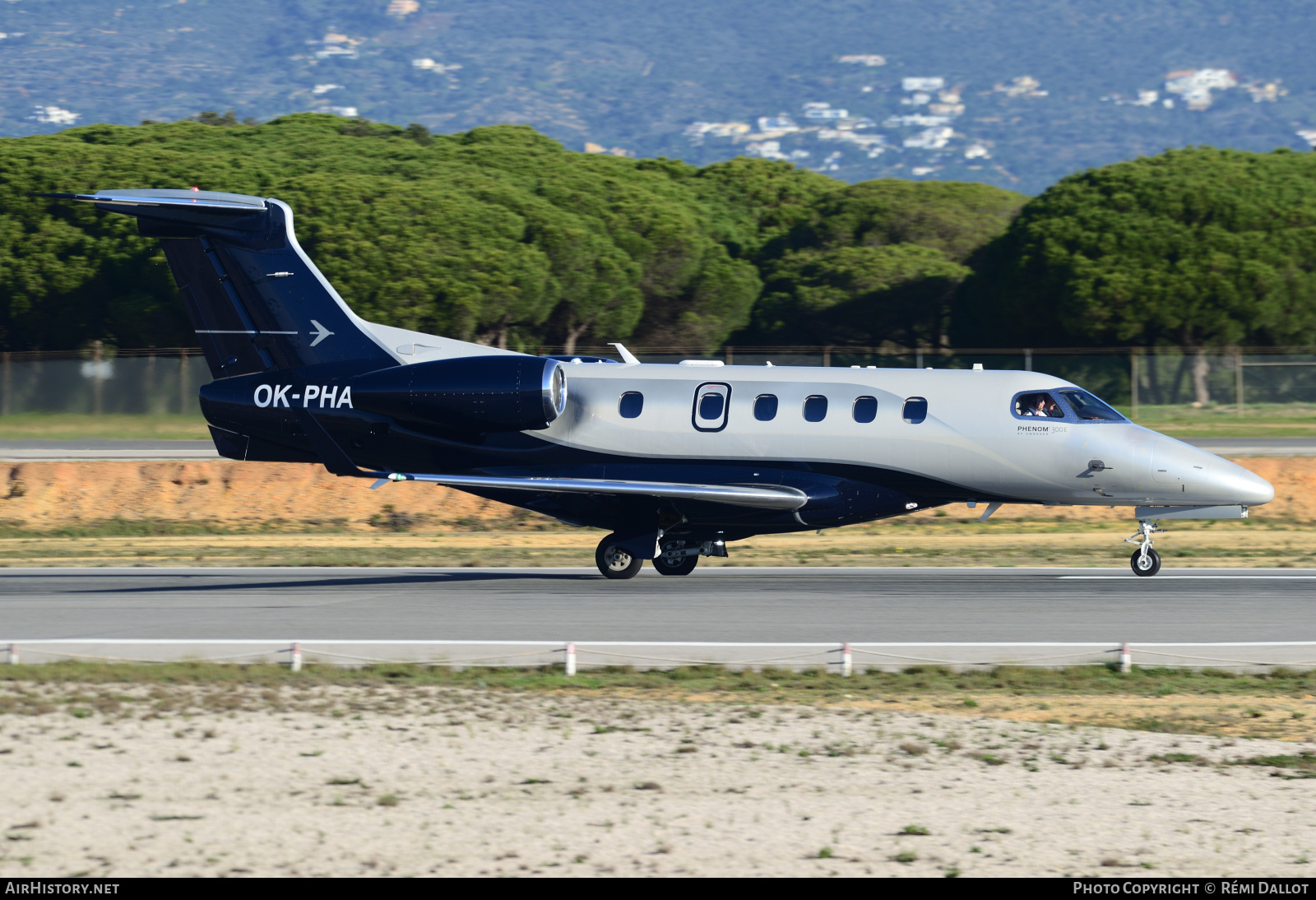Aircraft Photo of OK-PHA | Embraer EMB-505 Phenom 300E | Atmospherica Aviation | AirHistory.net #688542