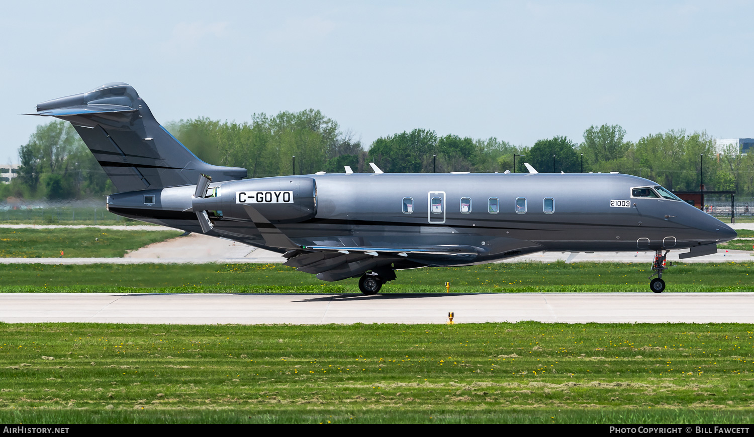 Aircraft Photo of C-GOYO | Bombardier Challenger 350 (BD-100-1A10) | AirHistory.net #688575