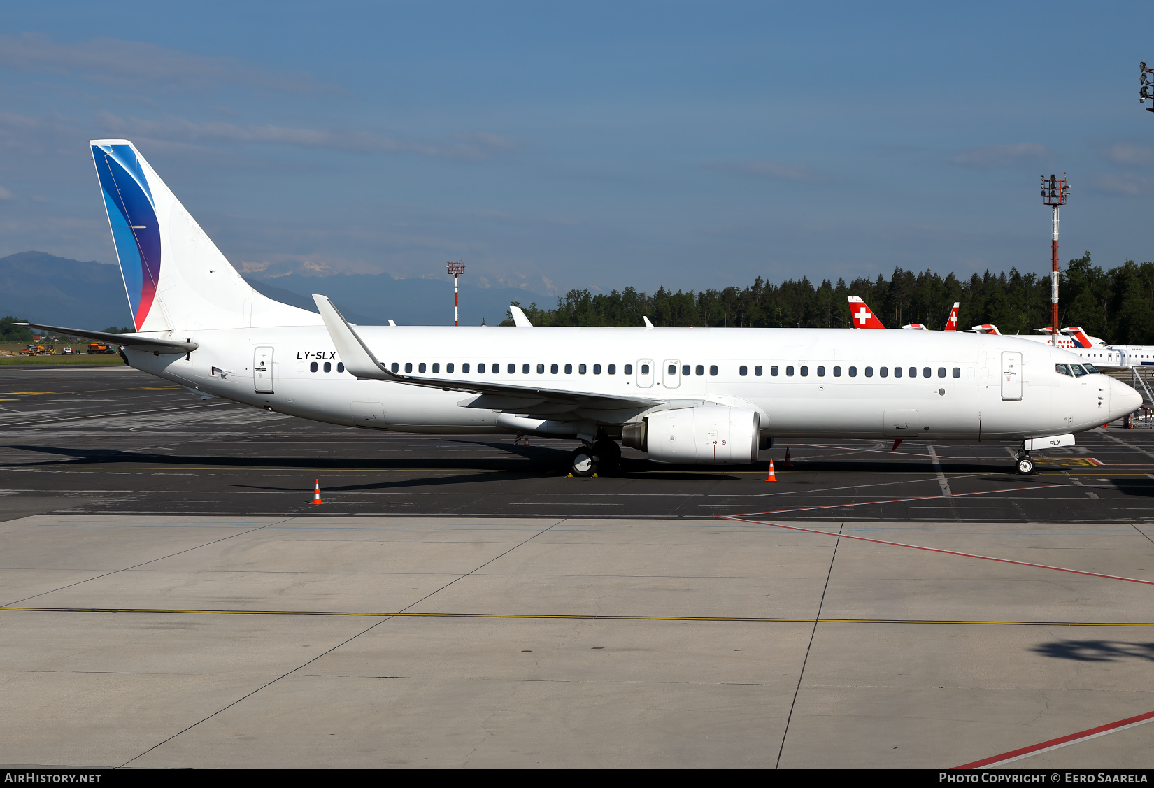 Aircraft Photo of LY-SLX | Boeing 737-86J | AirHistory.net #688771