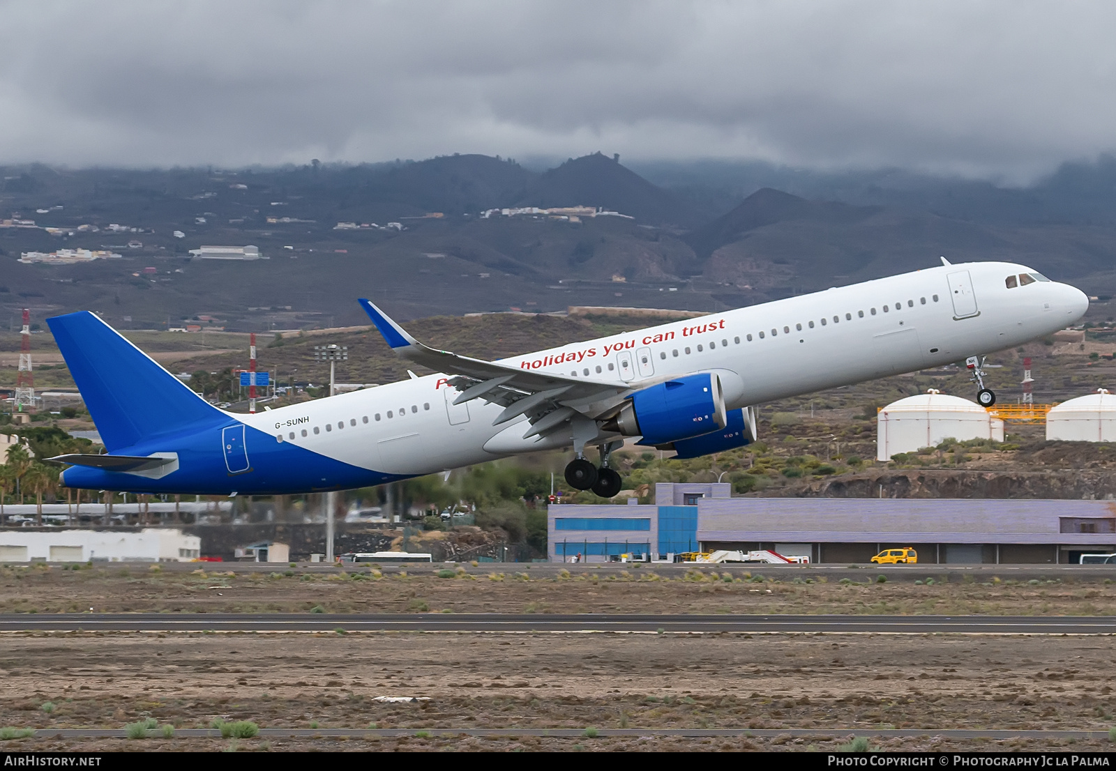 Aircraft Photo of G-SUNH | Airbus A321-251NX | Jet2 Holidays | AirHistory.net #688955