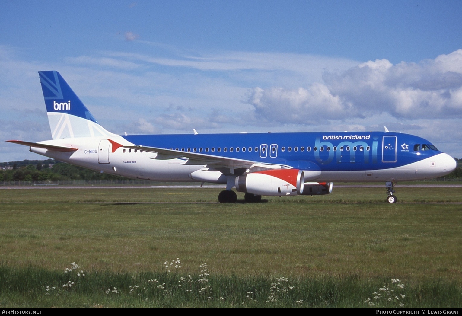 Aircraft Photo of G-MIDU | Airbus A320-232 | BMI - British Midland International | AirHistory.net #689034