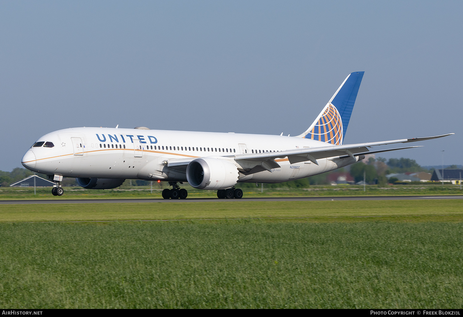 Aircraft Photo of N29907 | Boeing 787-8 Dreamliner | United Airlines | AirHistory.net #689071