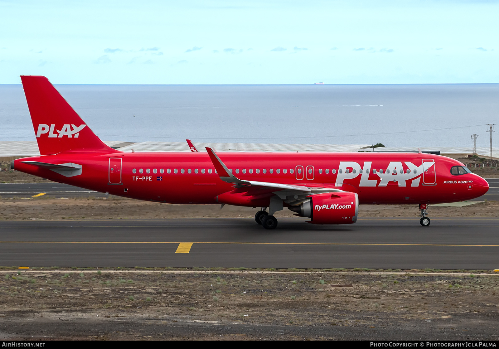 Aircraft Photo of TF-PPE | Airbus A320-251N | Play | AirHistory.net #689079