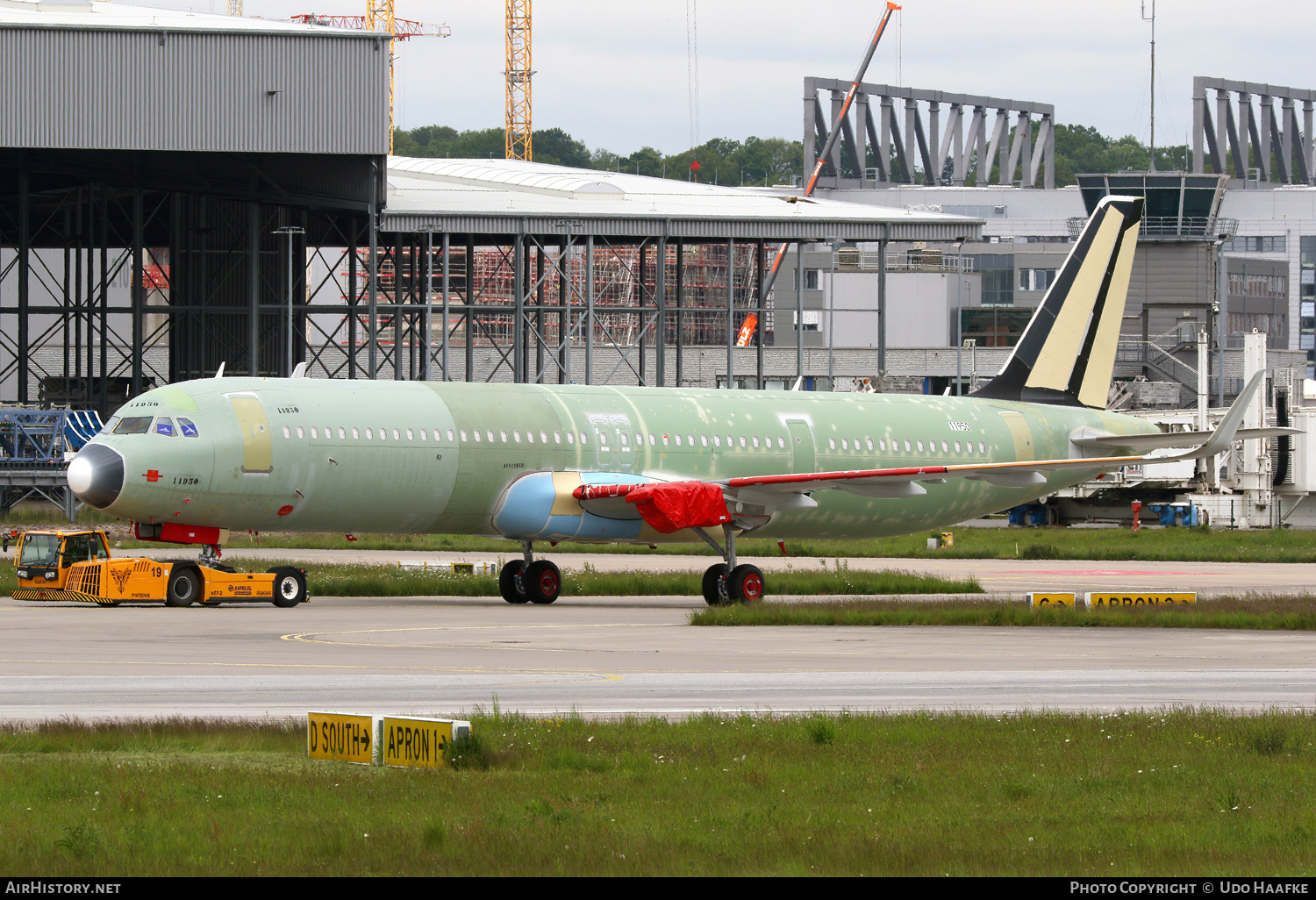 Aircraft Photo of D-AVYM / N651FR | Airbus A321-271NX | AirHistory.net #689103