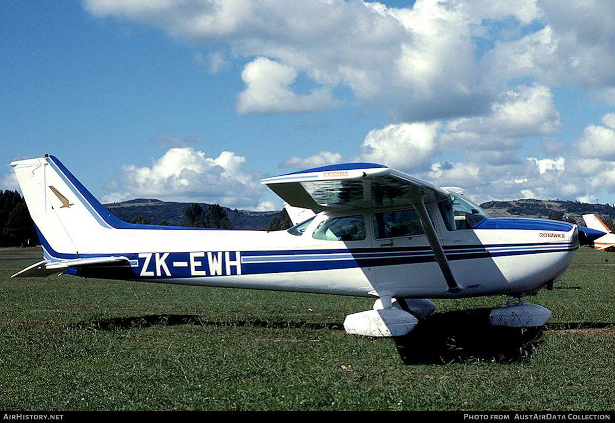 Aircraft Photo of ZK-EWH | Cessna 172P Skyhawk | AirHistory.net #689217