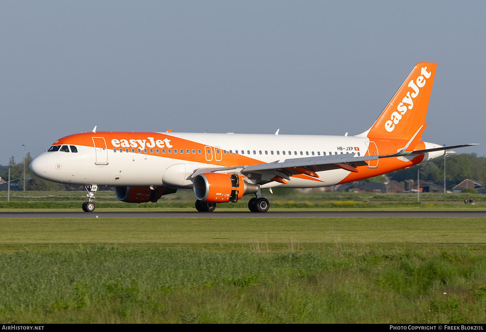 Aircraft Photo of HB-JXP | Airbus A320-214 | EasyJet | AirHistory.net #689271