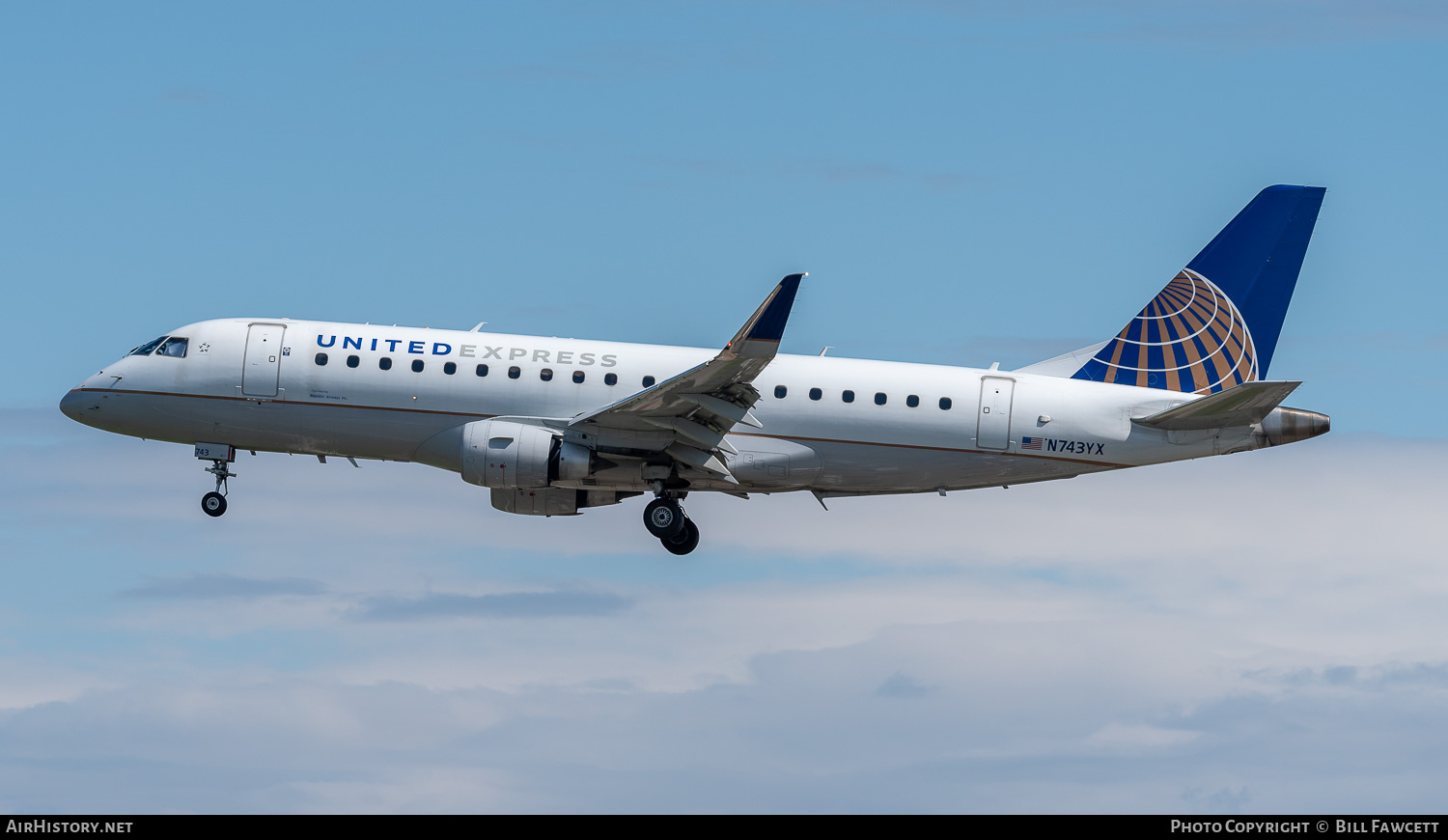 Aircraft Photo of N743YX | Embraer 175LR (ERJ-170-200LR) | United Express | AirHistory.net #689386