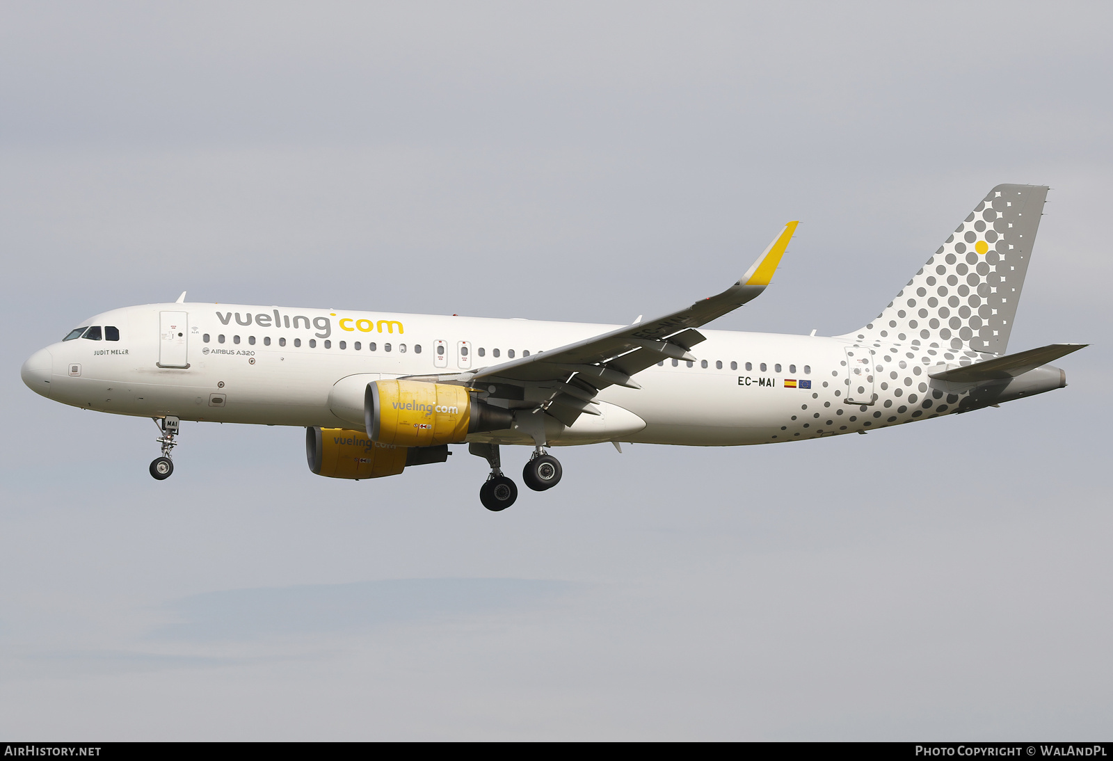 Aircraft Photo of EC-MAI | Airbus A320-214 | Vueling Airlines | AirHistory.net #689465
