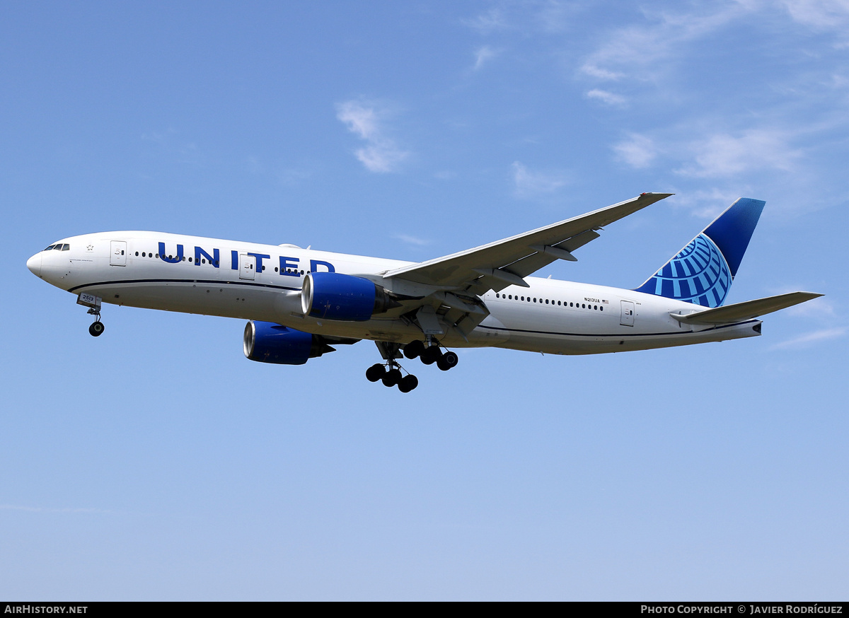 Aircraft Photo of N213UA | Boeing 777-222 | United Airlines | AirHistory.net #689702
